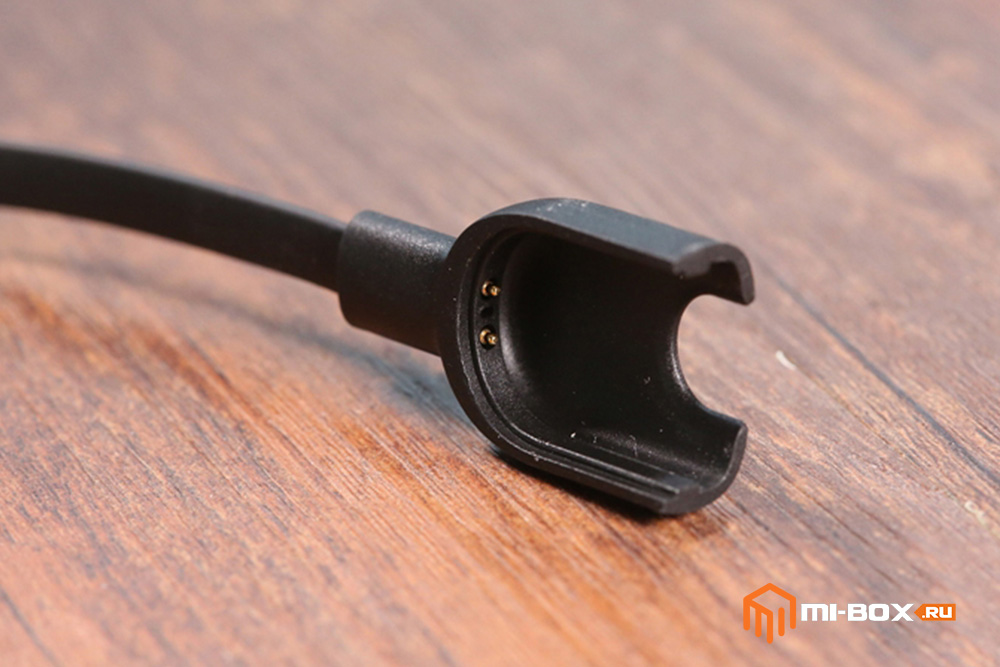 Обзор Xiaomi Mi Band 3 - кабель зарядного устройства