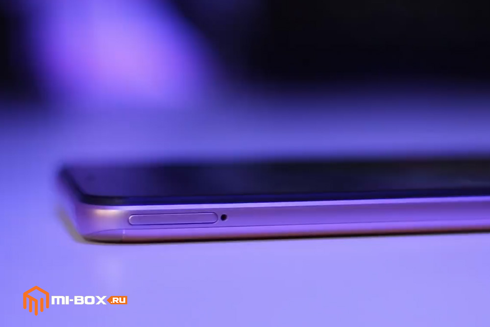 Обзор смартфона Xiaomi Redmi 6 PRO - левая сторона