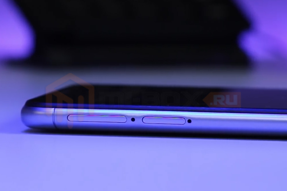 Обзор смартфона Xiaomi Redmi 6 - левая грань