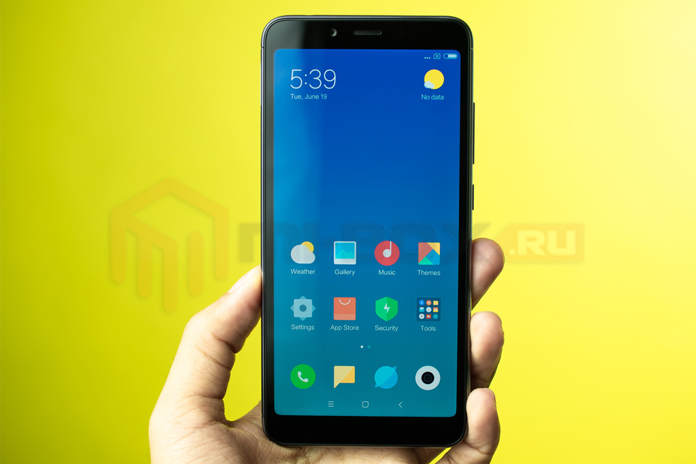 Обзор смартфона Xiaomi Redmi 6a - передняя сторона